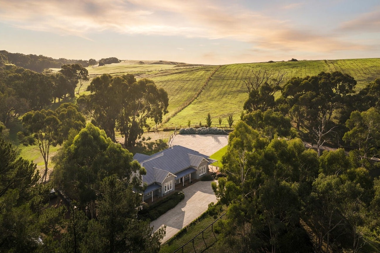 Adelaide Hills Stirling Hahndorf countryside home