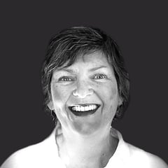 Headshot of Fiona Castle