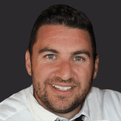 Headshot of Simon Toyer