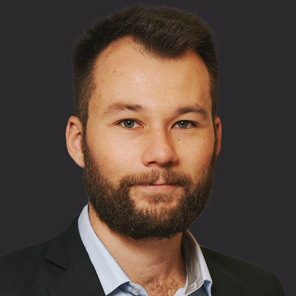 Headshot of Ryan Thomson
