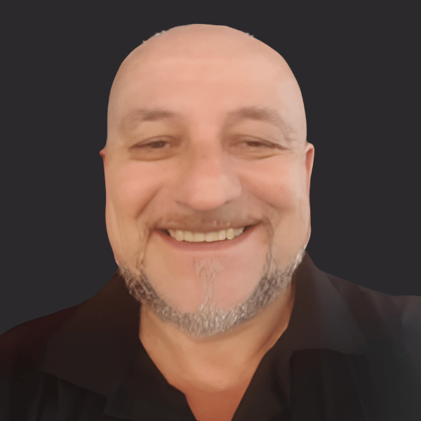 Headshot of Richard Szczurowski 